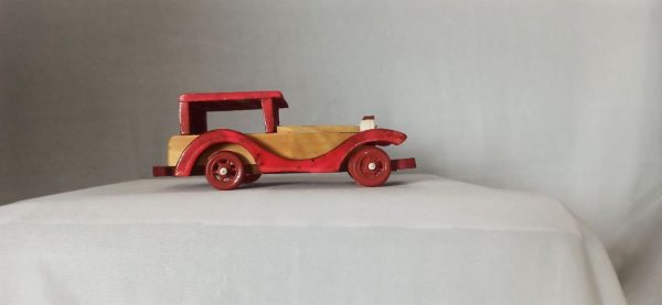 Wooden Showpiece Vintage Car