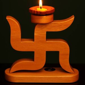 Pallet Wood Swastik candle stand