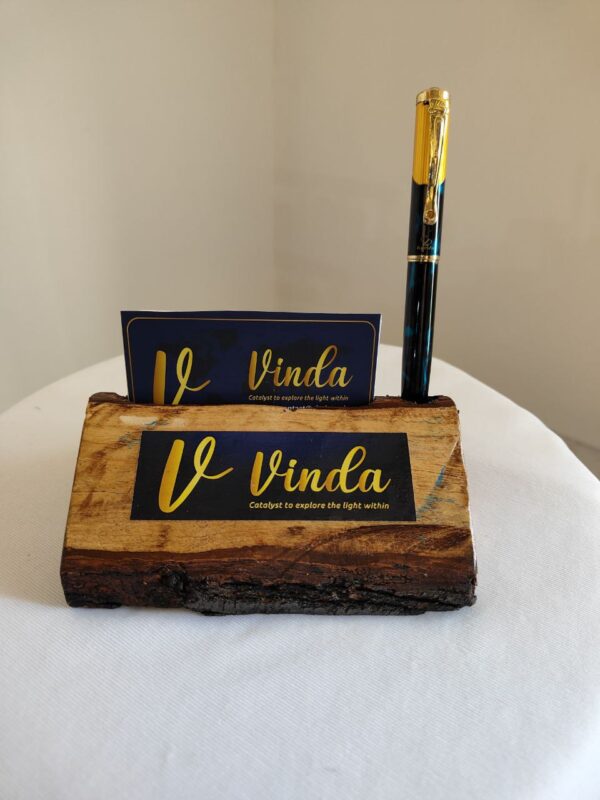 Wooden Log Single Piece Visiting Card and Pen Holder
