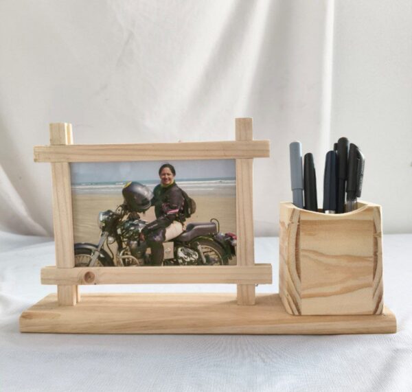 Memoir Display and pen stand